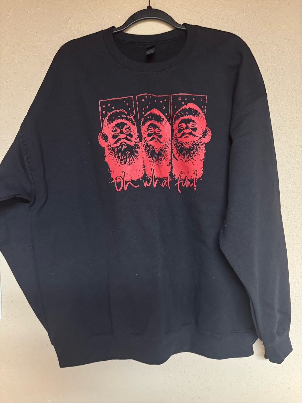 Gildan‎ Black Sweatshirt with Red Santa Print - Picture 2 of 3